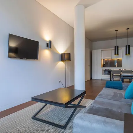 8 Building 420 Apartment *