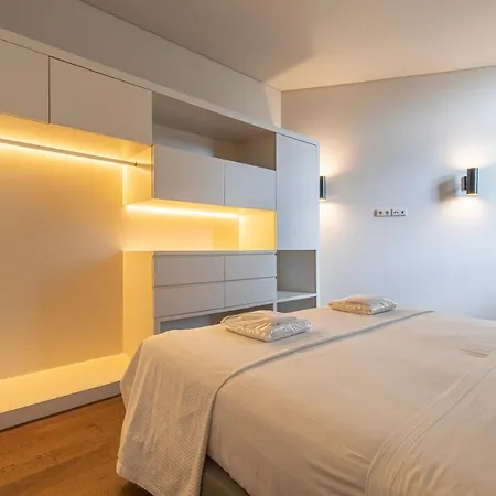 8 Building 420 Apartment *